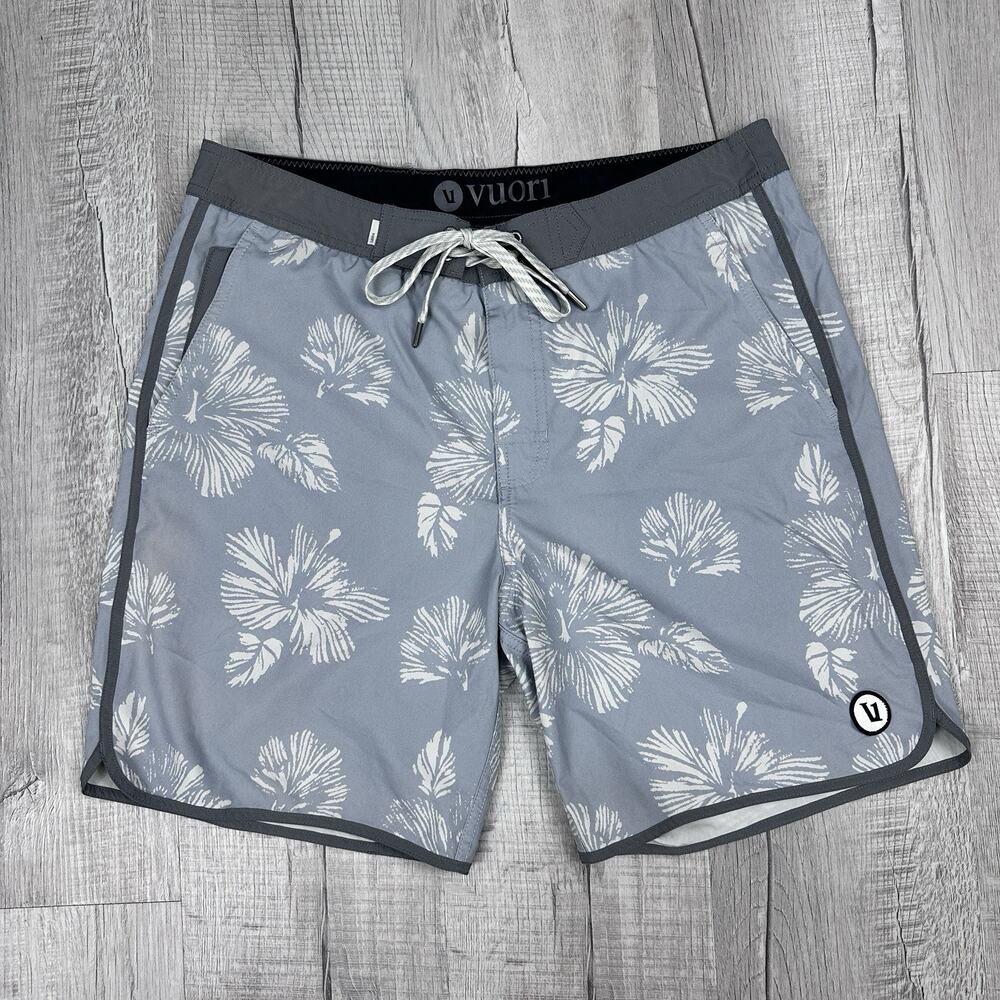 Vuori Board Shorts Mens 32 Gray Floral Stretch Swim Surf Pockets Drawstring